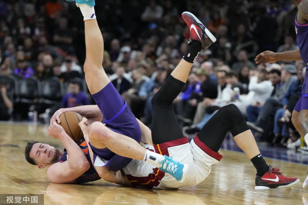 他的首个大 他的首个大