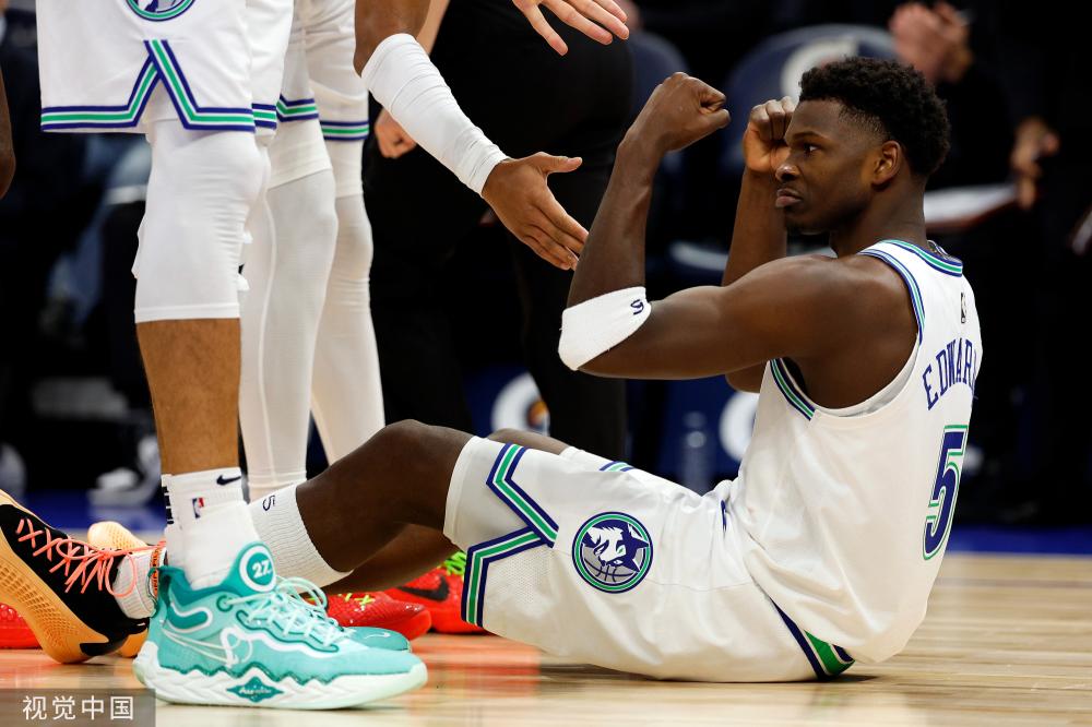 展示了他的 展示了他的